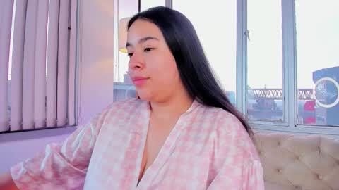 zoey thommpson online show from 12, 2, 2026