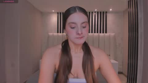 Zoey Walker online show from 4, 11, 2025