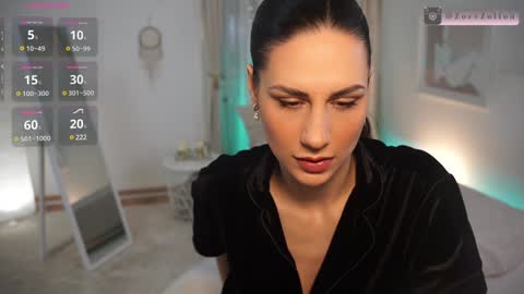 zoezolton online show from 1, 1, 2025