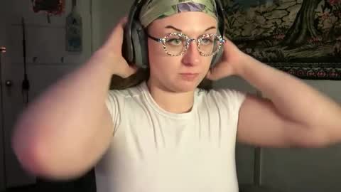 rebecca buckler online show from 29, 1, 2025