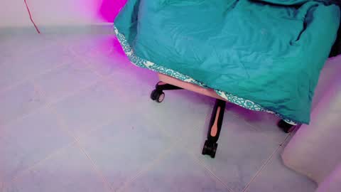 Snapshot of zooeybelair chatting on 7, 2, 2025 Alicie online show from 7, 2, 2025