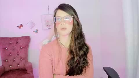 Snapshot of zooeybelair chatting on 13, 11, 2025 Alicie online show from 13, 11, 2025