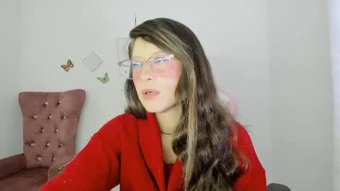 Snapshot of zooeybelair chatting on 27, 11, 2025 Alicie online show from 27, 11, 2025