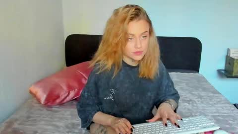 Mia online show from 3, 6, 2026