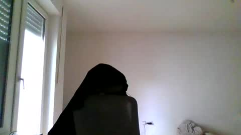 zouba big dick online show from 12, 10, 2025