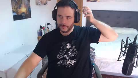 Snapshot of zuheyla26 chatting on 17, 10, 2025 Zuheyla online show from 17, 10, 2025