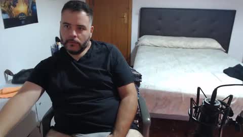 Snapshot of zuheyla26 chatting on 29, 10, 2025 Zuheyla online show from 29, 10, 2025