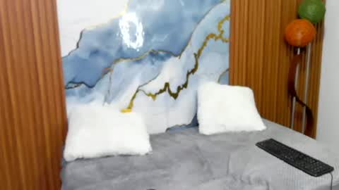 Snapshot of zulemapiel chatting on 2, 7, 2026 zulemapiel online show from 2, 7, 2026
