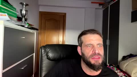Snapshot of zurdineno chatting on 27, 7, 2026 zurdineno online show from 27, 7, 2026
