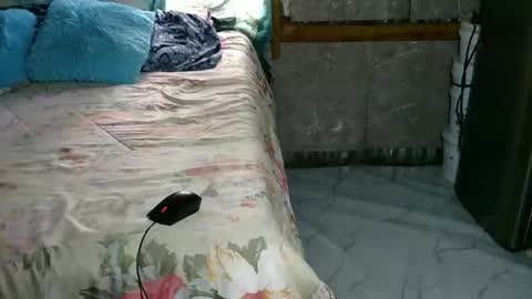 Snapshot of zuzu_angel chatting on 28, 7, 2026 pam online show from 28, 7, 2026