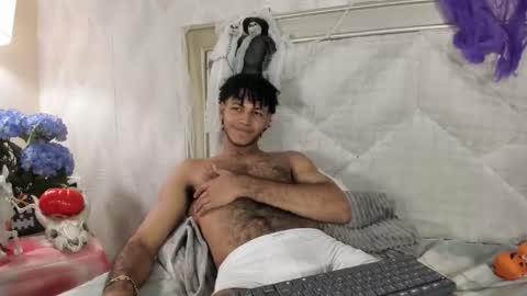 Snapshot of zyan_moreno chatting on 21, 10, 2025 zyan_moreno online show from 21, 10, 2025