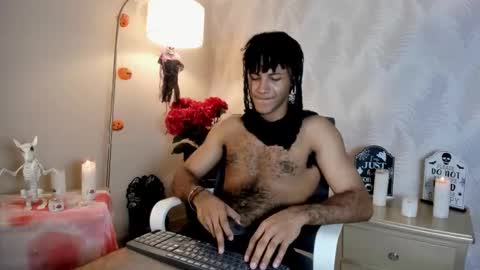 Snapshot of zyan_moreno chatting on 29, 10, 2025 zyan_moreno online show from 29, 10, 2025