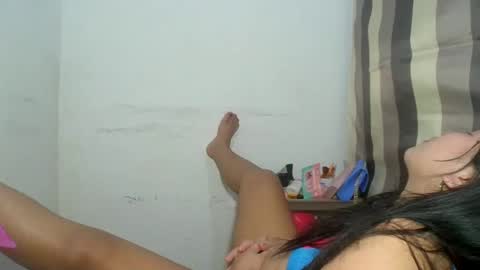 Snapshot of zyeii chatting on 29, 10, 2025 sweet lylia online show from 29, 10, 2025