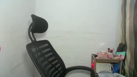 Snapshot of zyeii chatting on 31, 10, 2025 sweet lylia online show from 31, 10, 2025