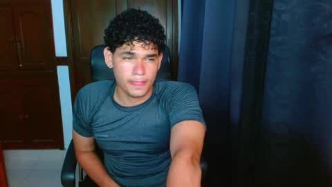 Snapshot of zyrosxk chatting on 3, 5, 2026 antonio felipe online show from 3, 5, 2026