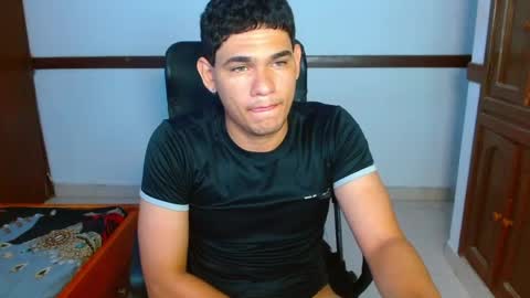 Snapshot of zyrosxk chatting on 15, 5, 2026 antonio felipe online show from 15, 5, 2026