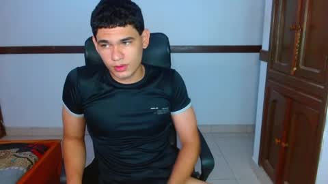 Snapshot of zyrosxk chatting on 17, 5, 2026 antonio felipe online show from 17, 5, 2026