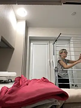 angelmommu online show from 4, 3, 2026