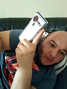 genderfluidco2 online show from 19, 4, 2026