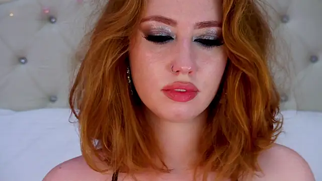 Snapshot of TinaBrook chatting on 11, 2, 2025 TinaBrook online show from 11, 2, 2025