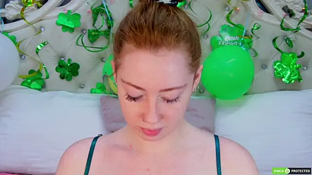 Snapshot of TinaBrook chatting on 17, 3, 2025 TinaBrook online show from 17, 3, 2025