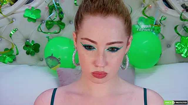 Snapshot of TinaBrook chatting on 17, 3, 2025 TinaBrook online show from 17, 3, 2025