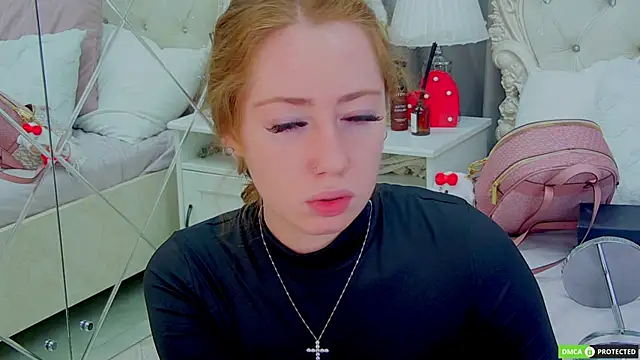 Snapshot of TinaBrook chatting on 25, 11, 2025 TinaBrook online show from 25, 11, 2025