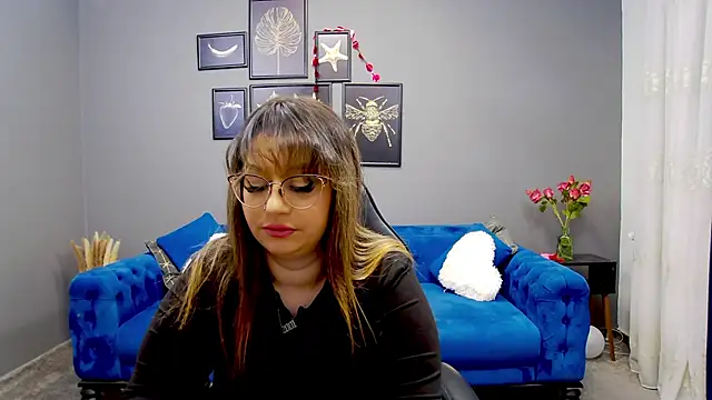 Katewalker  online show from 21, 2, 2025