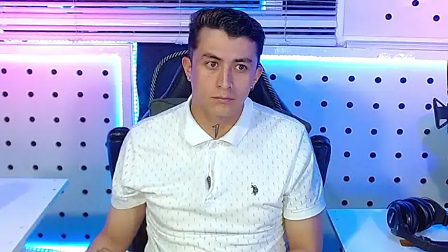 Snapshot of Darko0717 chatting on 27, 10, 2025 Darko0717 online show from 27, 10, 2025