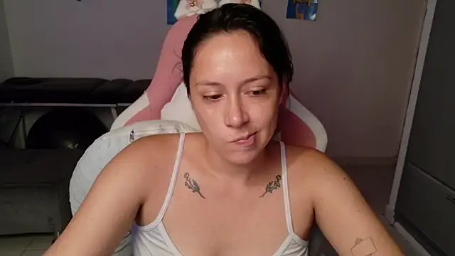 MommyMiaWs online show from 12, 6, 2026
