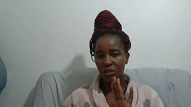 sluttylaura21 online show from 10, 3, 2025