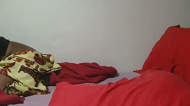 sluttylaura21 online show from 17, 9, 2025