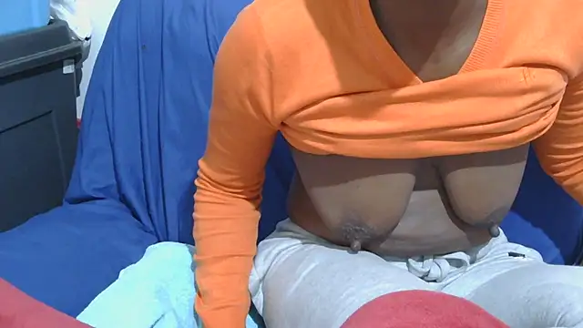 sluttylaura21 online show from 8, 11, 2025