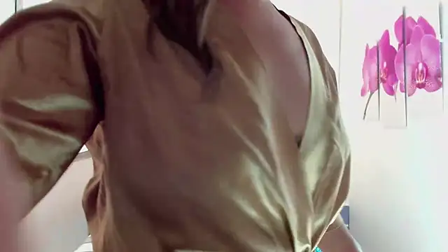 Abril Beltran  online show from 31, 1, 2026