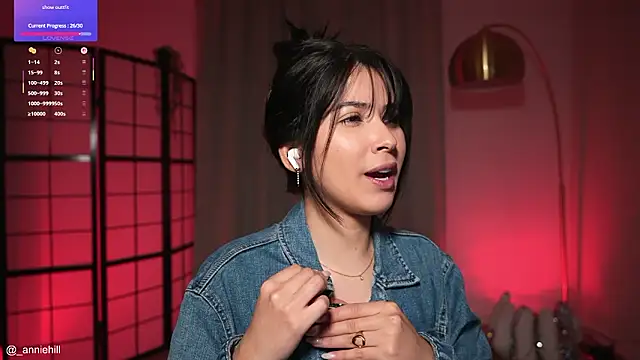 Snapshot of anniehillofficial chatting on 7, 2, 2026 anniehillofficial online show from 7, 2, 2026