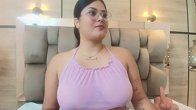 Snapshot of im_mou_ chatting on 17, 9, 2025 im mou online show from 17, 9, 2025