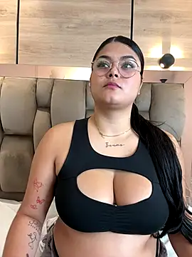 Snapshot of im_mou_ chatting on 29, 10, 2025 im mou online show from 29, 10, 2025