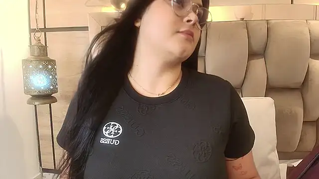 Snapshot of im_mou_ chatting on 12, 11, 2025 im mou online show from 12, 11, 2025