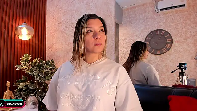 Gaia Stone online show from 5, 1, 2025