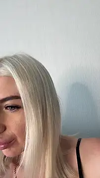 Mia Roxie online show from 9, 6, 2026