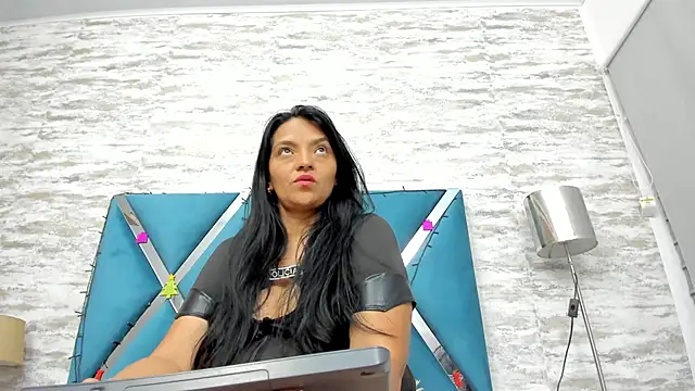 veronica salas online show from 23, 12, 2024