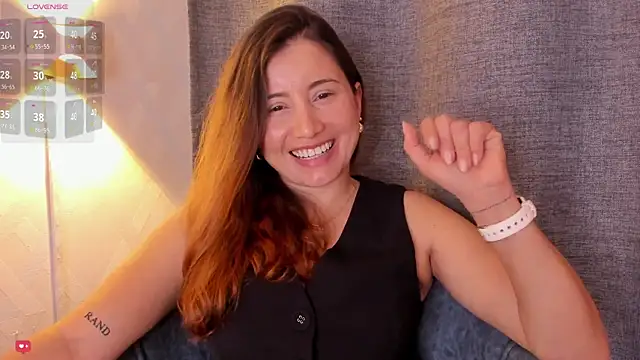 Angela smile online show from 18, 12, 2024