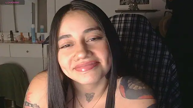 Snapshot of val_bardot chatting on 27, 5, 2026 val bardot online show from 27, 5, 2026