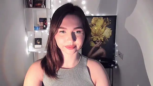 Snapshot of GracefulLook chatting on 5, 2, 2025 GracefulLook online show from 5, 2, 2025