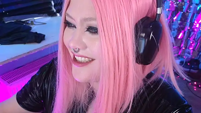 Snapshot of wickedxqueen chatting on 3, 3, 2025 wickedxqueen online show from 3, 3, 2025