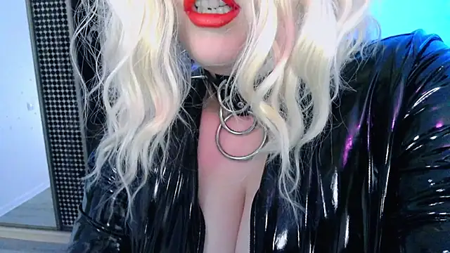 Snapshot of wickedxqueen chatting on 15, 2, 2026 wickedxqueen online show from 15, 2, 2026