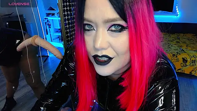 wickedxqueen online show from 19, 4, 2026