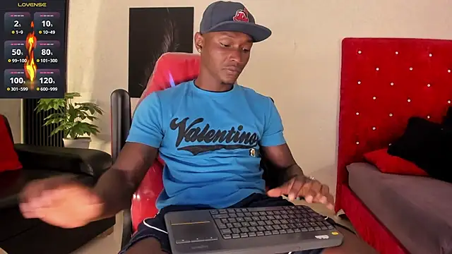 DannSmmith online show from 1, 2, 2025