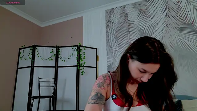 Marie Diaze online show from 3, 6, 2026