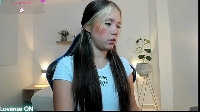Snapshot of nataly_rodri chatting on 15, 5, 2026 nataly rodri online show from 15, 5, 2026